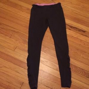 Lululemon dark grey leggings size 6, pockets